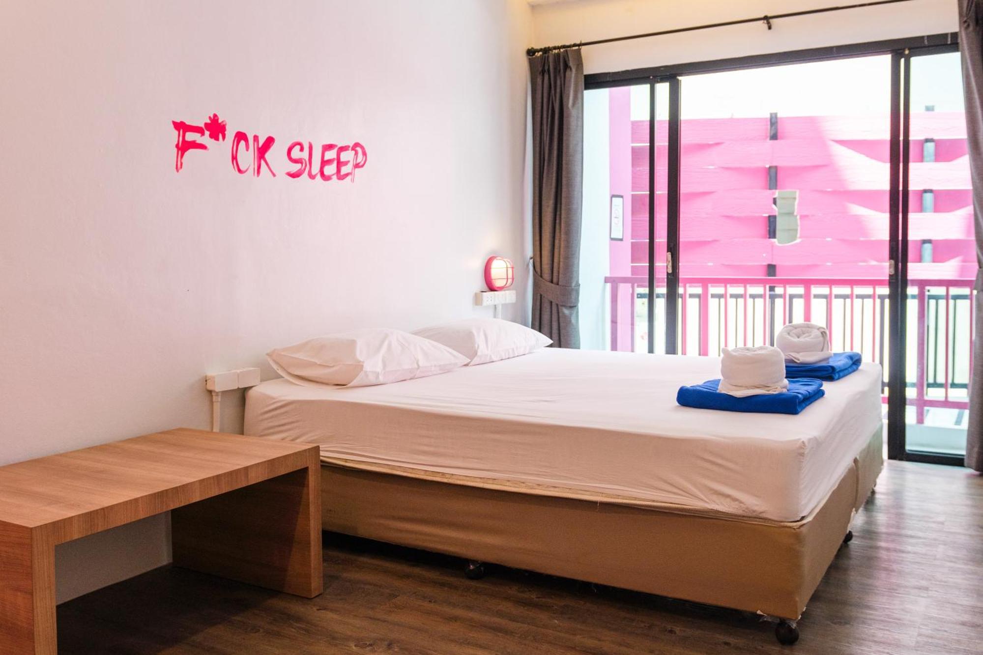 Slumber Surf Phuket Kata 호스텔 외부 사진
