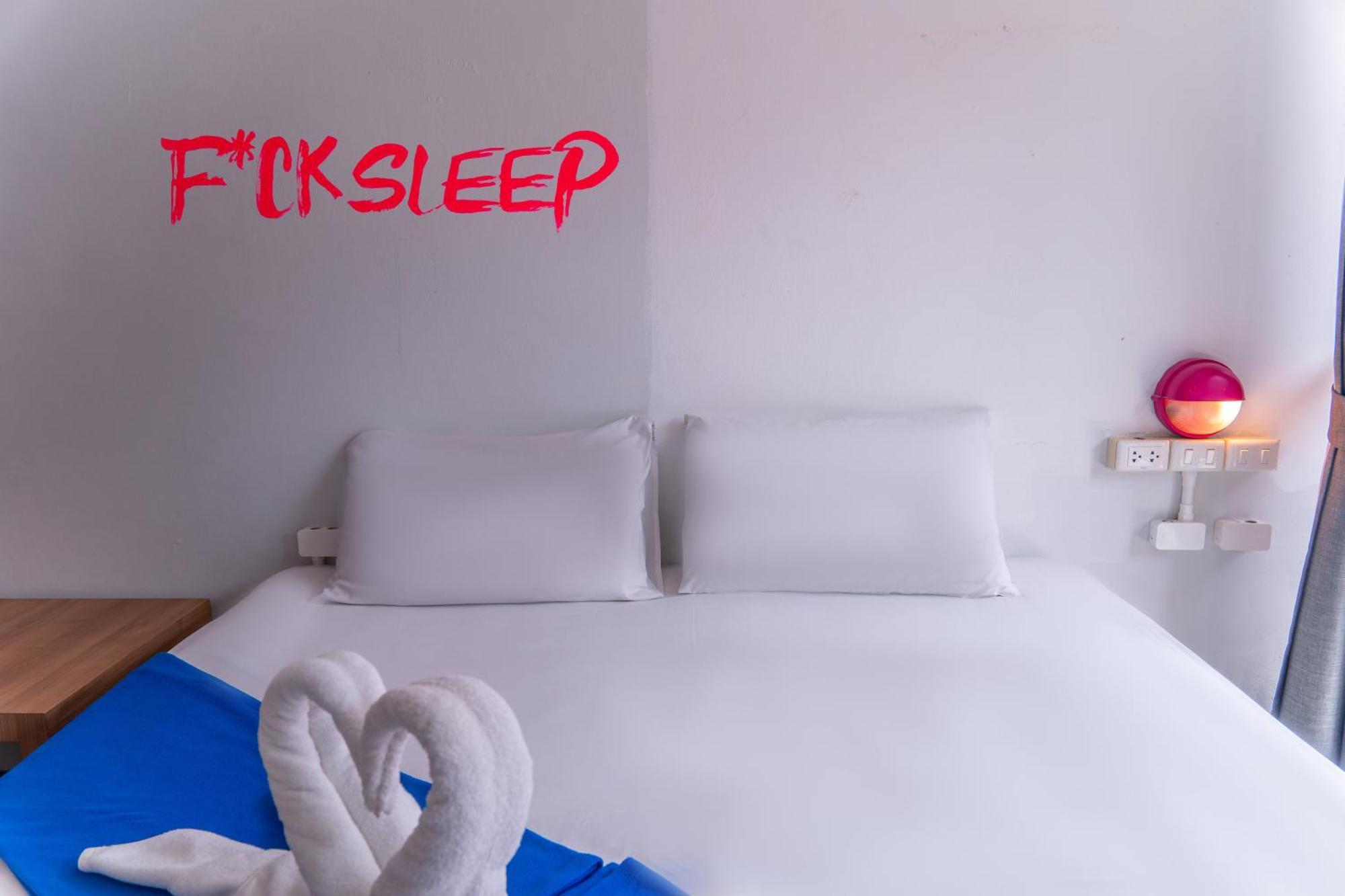 Slumber Surf Phuket Kata 호스텔 외부 사진