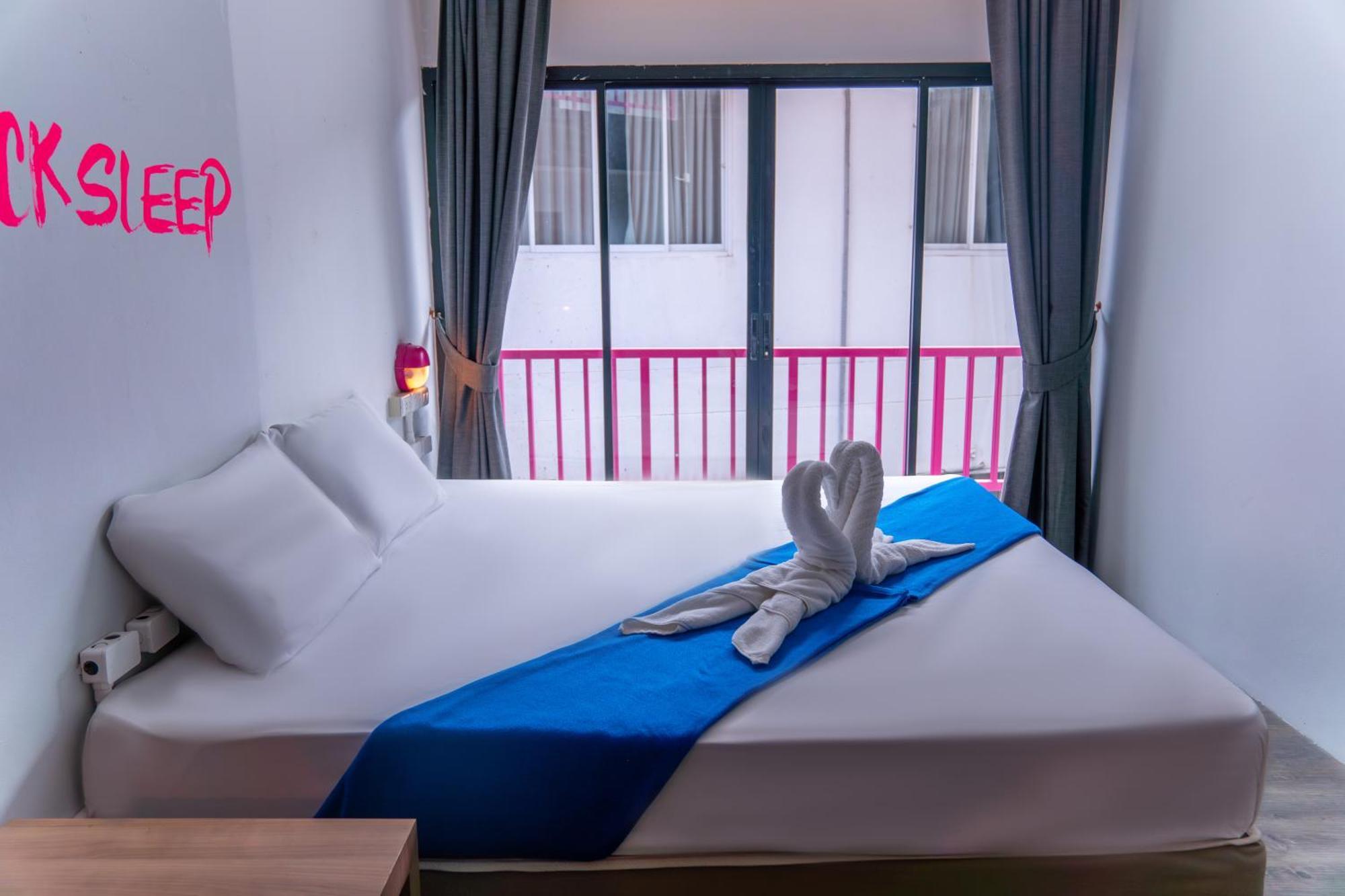 Slumber Surf Phuket Kata 호스텔 외부 사진